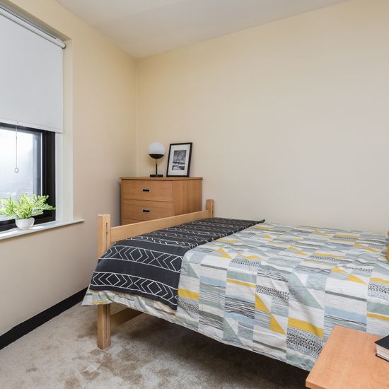 27 aberdeen bedroom 2